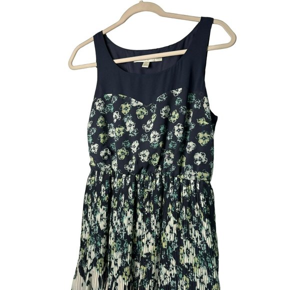 Lauren Conrad Ladies Fit & Flare Floral Blue Sleeveless Summer Dress Size 6 - Picture 3 of 7